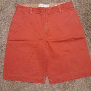 IZOD SALTWATER MEN'S RED FLAT FRONT SHORT